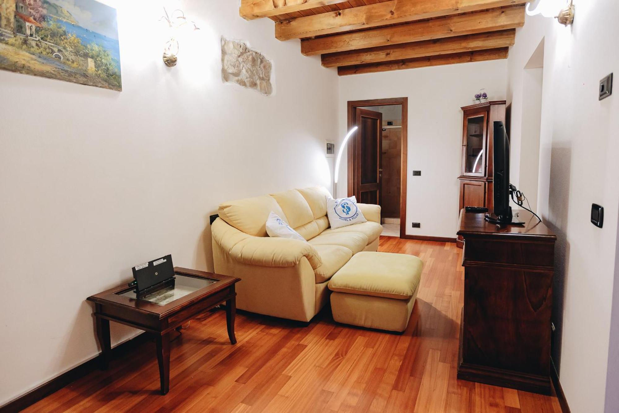 Ferienwohnung Sg Family - Arilica Loft Peschiera del Garda Exterior foto